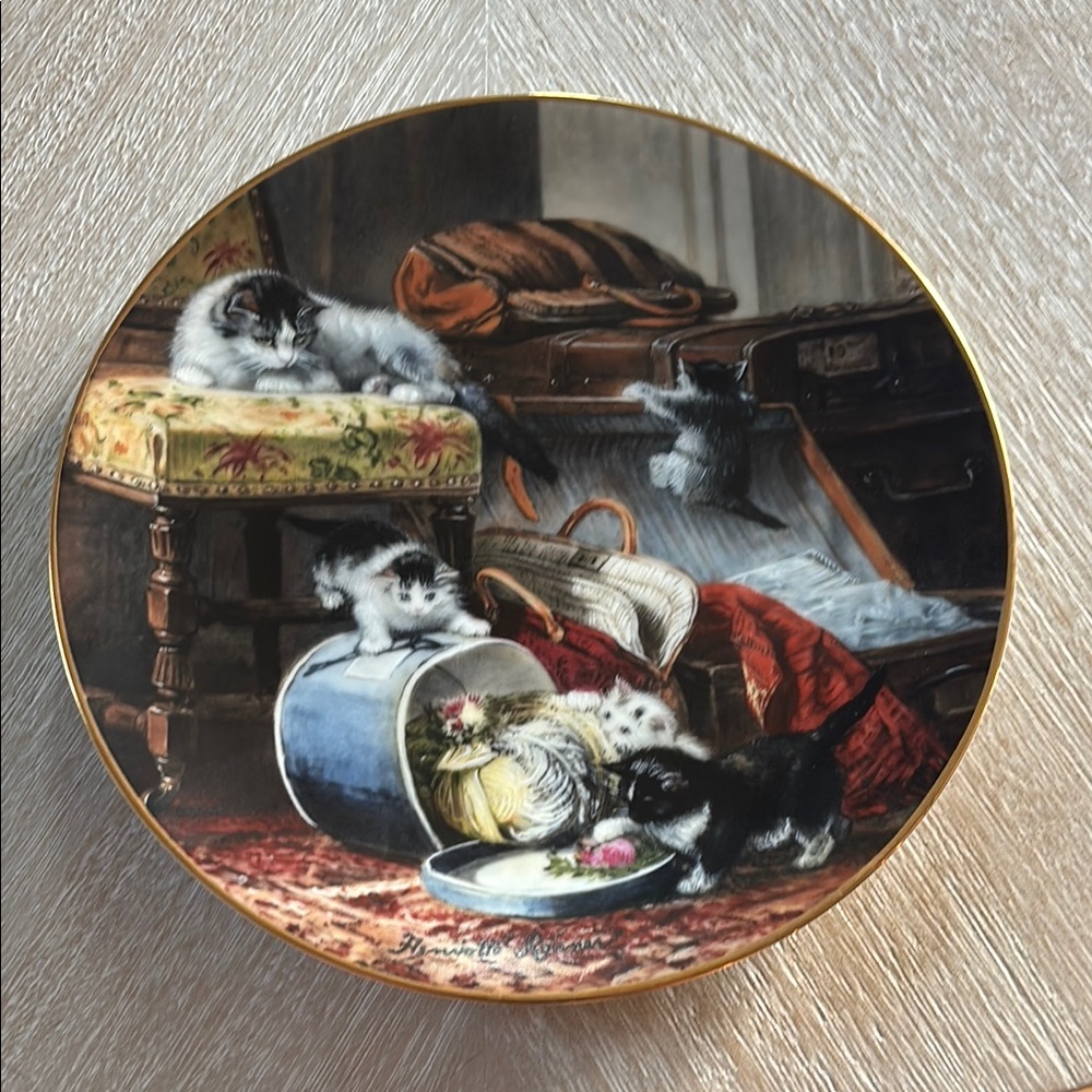 Decorative Plate with Playful Kittens